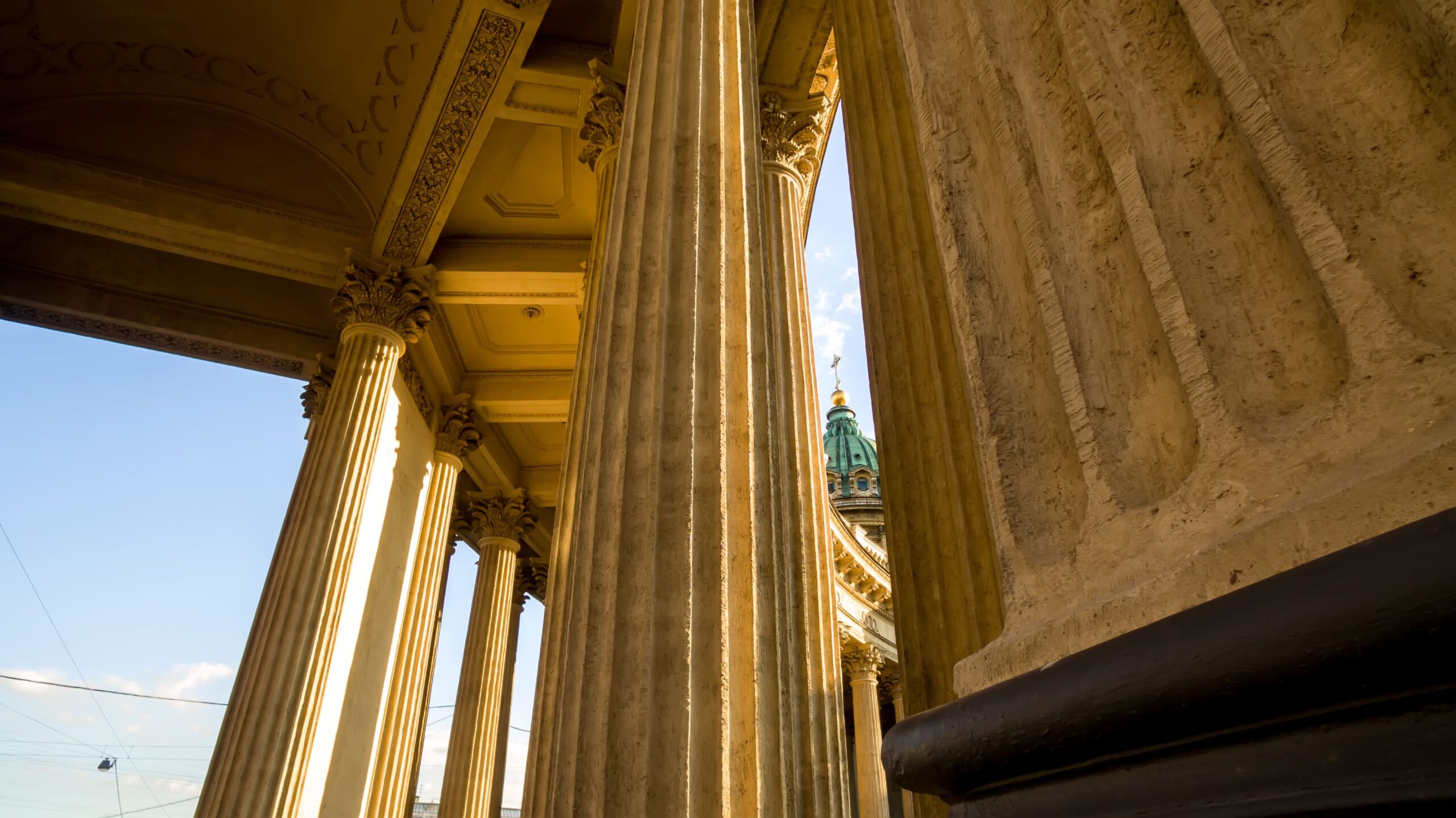 kazan-cathedral-on-nevsky-avenue-sun-weather-2025-06-26-15-31-29-utc (1)